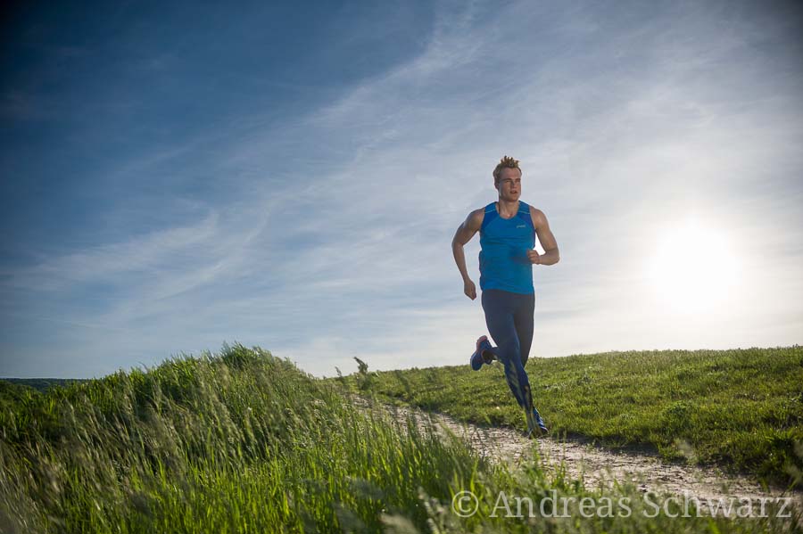 asics-puma-herren-laufkleidung-running-top-laufschuh-laufen-fotoshooting-teufelsberg-berlin-sommer-5