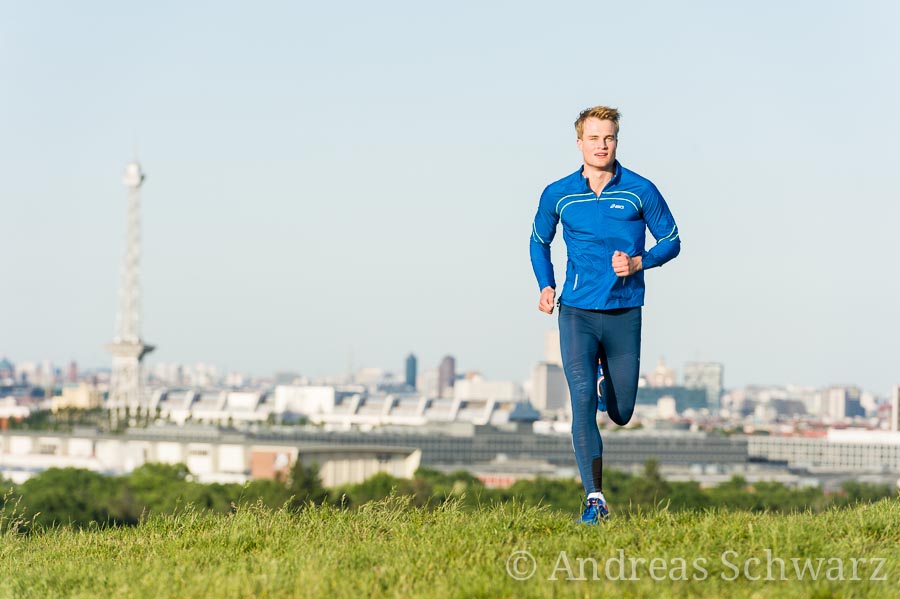 asics-puma-herren-laufkleidung-running-top-laufschuh-laufen-fotoshooting-teufelsberg-berlin-sommer-5948