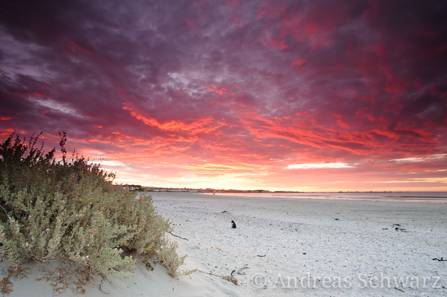 dramatischen Sonnenuntergang am Strand in Südafrika mit Hitech Filter