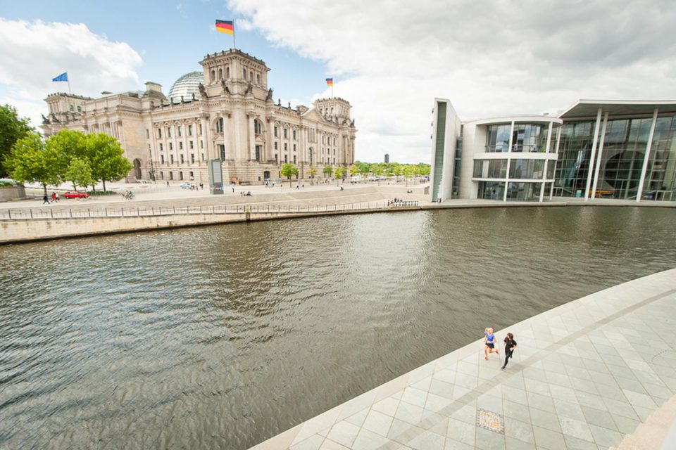 Magazinshooting mit Nike für laufen.de vor dem Reichstag